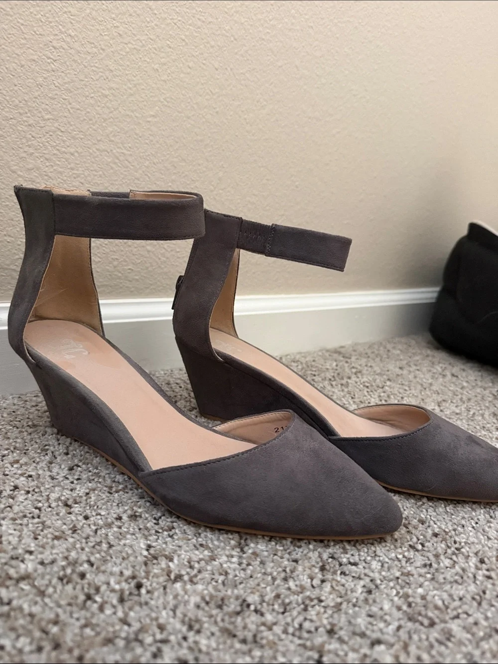 a new day pointed toe